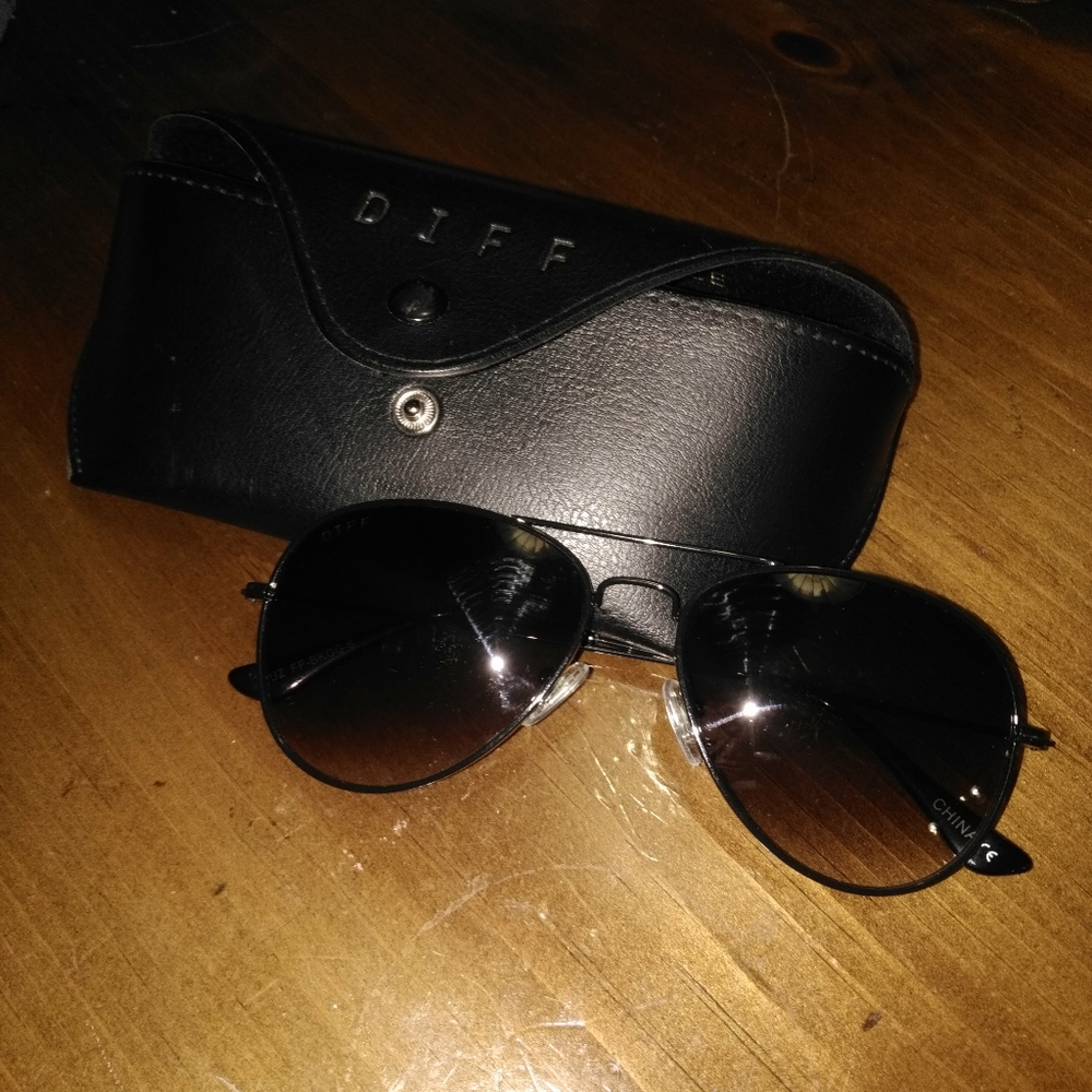 Diff Aviator Sunglasses